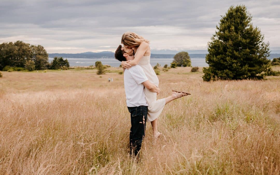 Engagement Photo Locations In Seattle | Discovery Park | Tiara and Ross