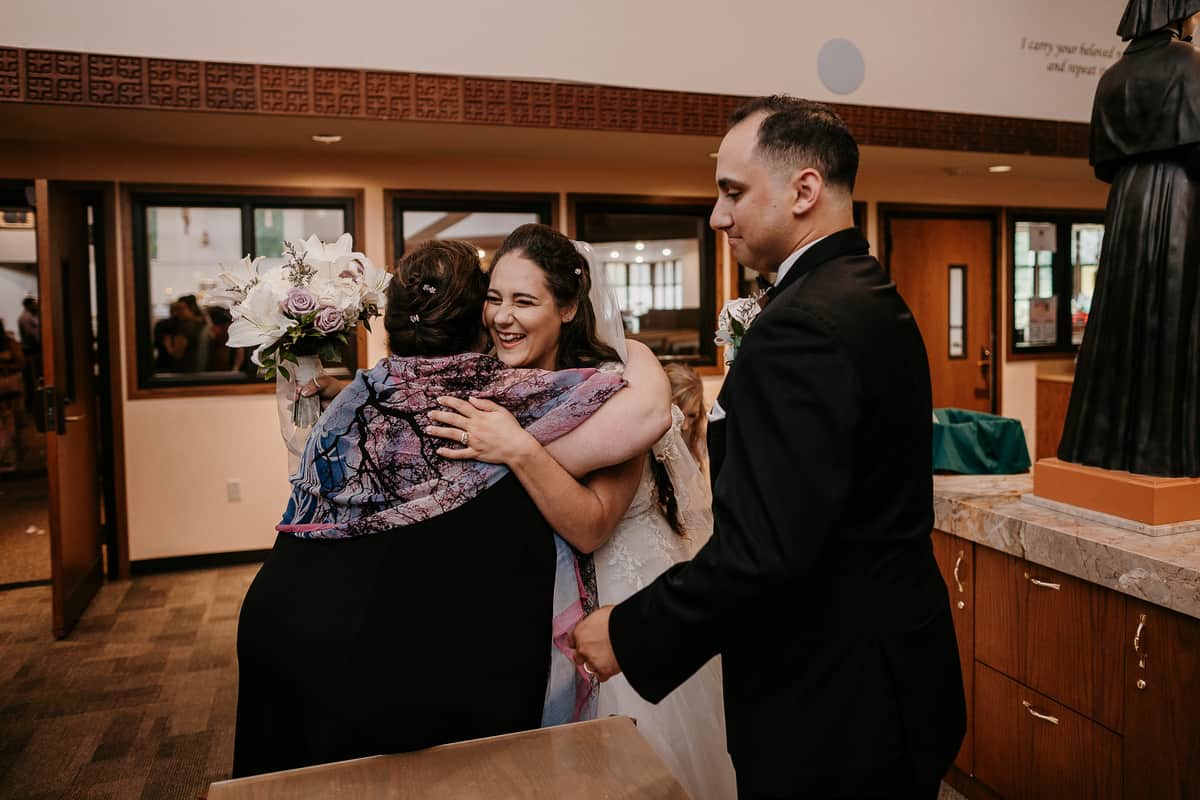 Washington Wedding Photographer. Kastle H Photography LLC. Amanda and Chad. St. Elizabeth Ann Seton Catholic Church Bothell, WA