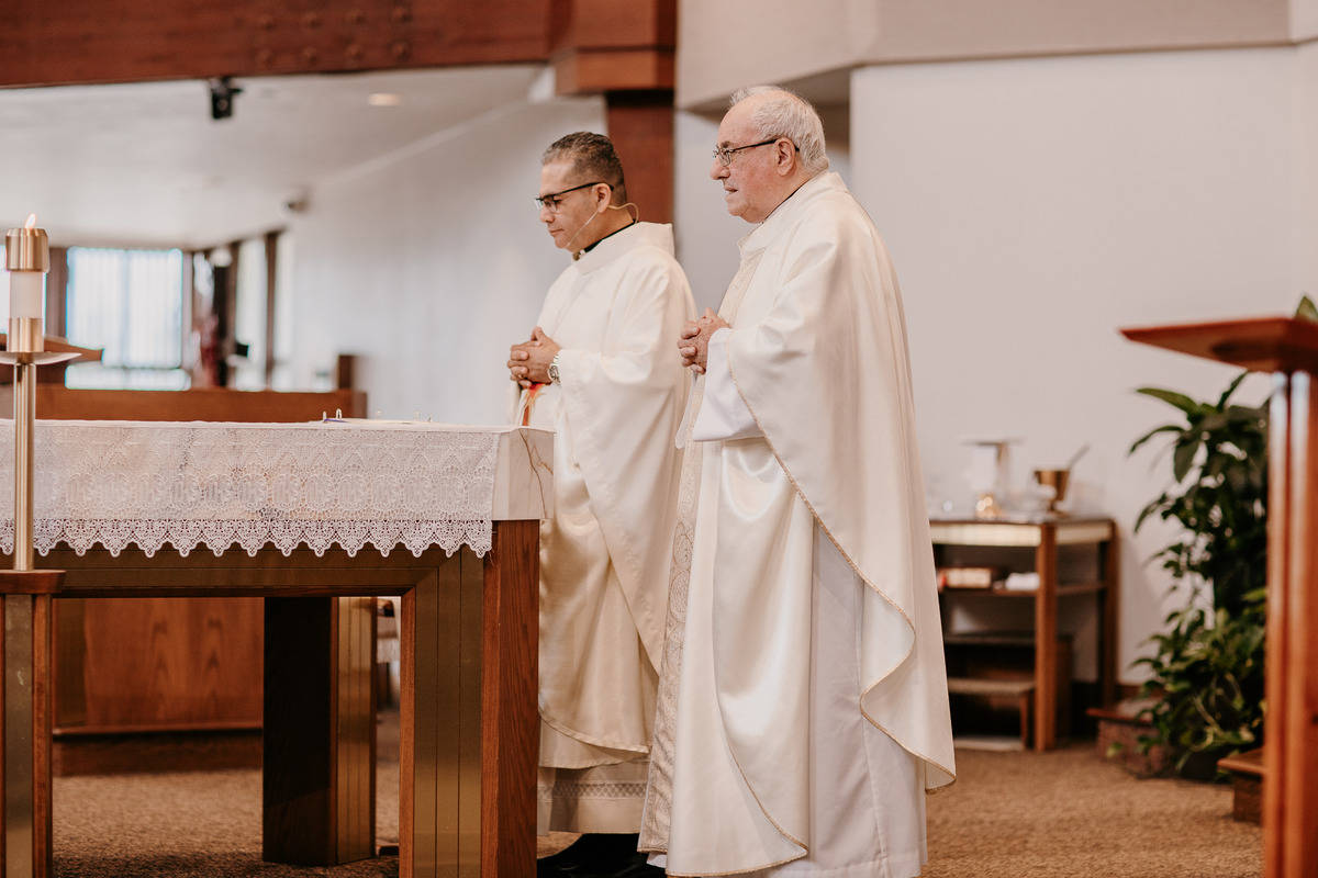 Washington Wedding Photographer. Kastle H Photography LLC. Amanda and Chad. St. Elizabeth Ann Seton Catholic Church Bothell, WA