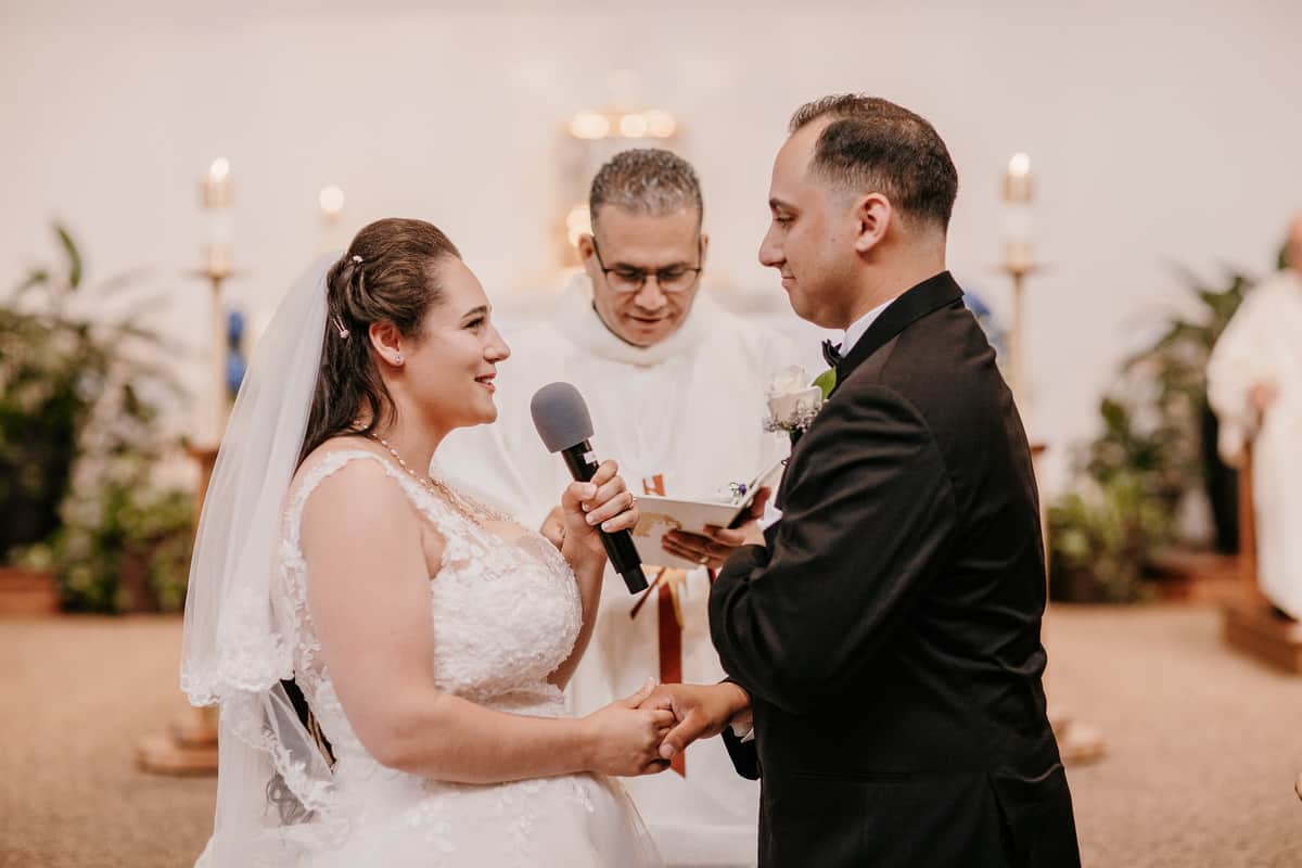 Washington Wedding Photographer. Kastle H Photography LLC. Amanda and Chad. St. Elizabeth Ann Seton Catholic Church Bothell, WA