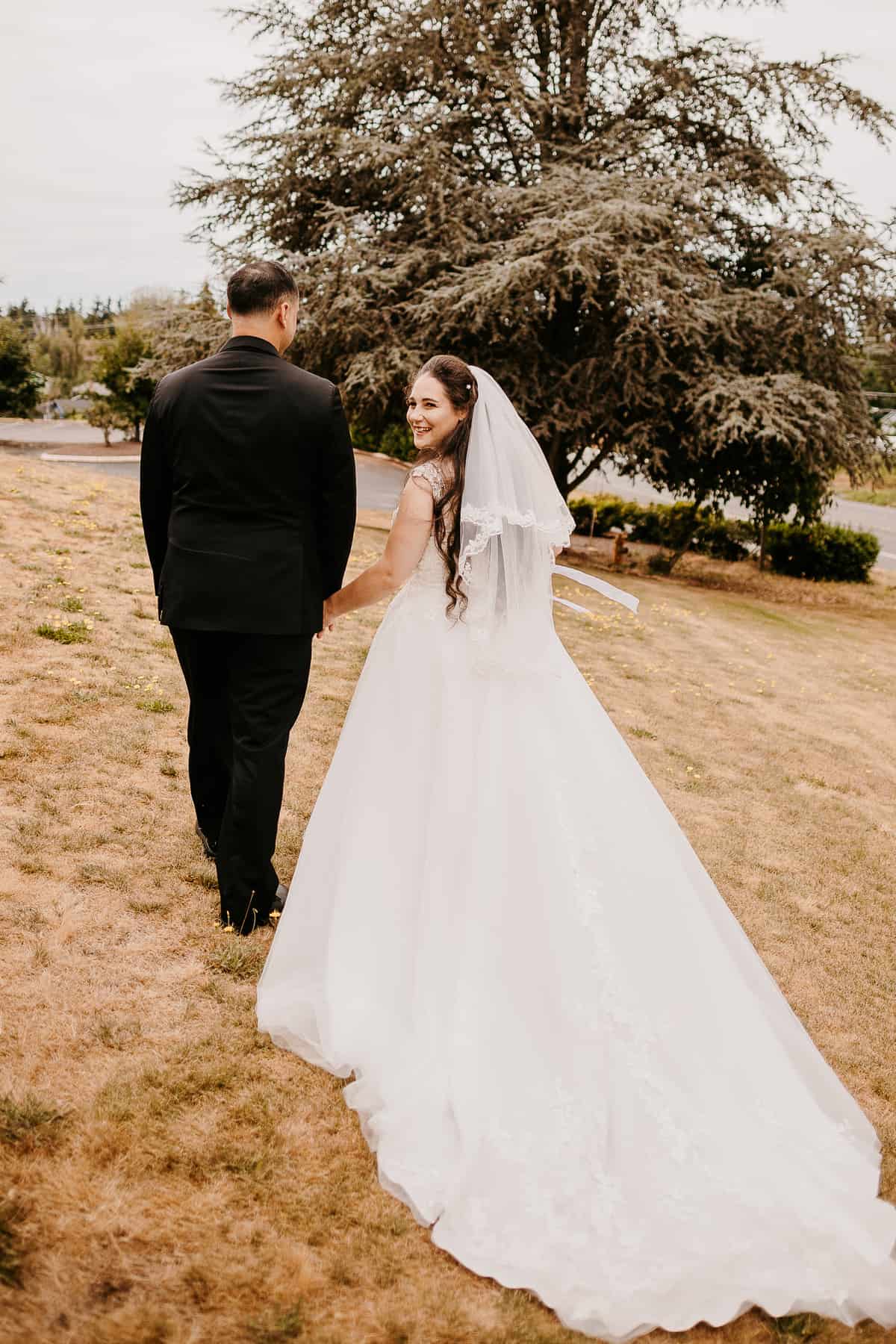 Washington Wedding Photographer. Kastle H Photography LLC. Amanda and Chad. St. Elizabeth Ann Seton Catholic Church Bothell, WA