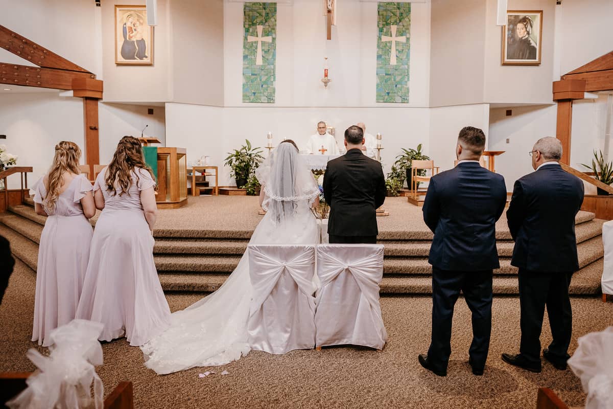 Washington Wedding Photographer. Kastle H Photography LLC. Amanda and Chad. St. Elizabeth Ann Seton Catholic Church Bothell, WA