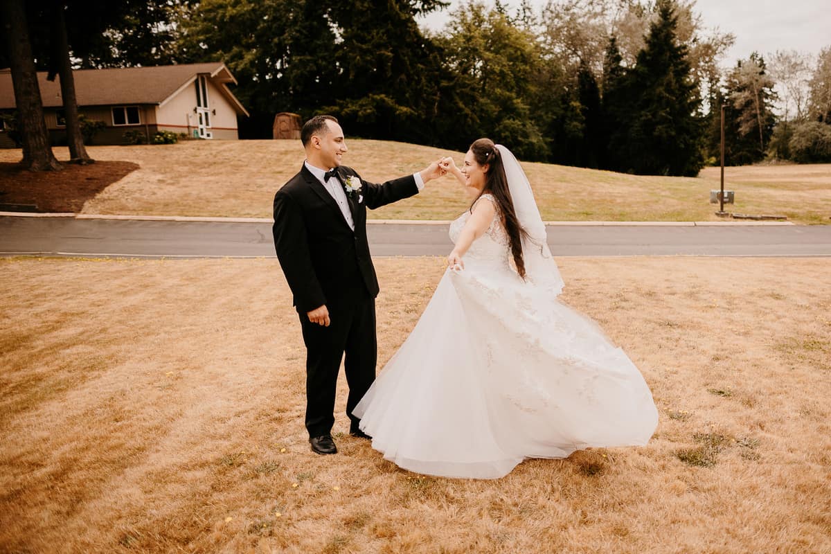 Washington Wedding Photographer. Kastle H Photography LLC. Amanda and Chad. St. Elizabeth Ann Seton Catholic Church Bothell, WA