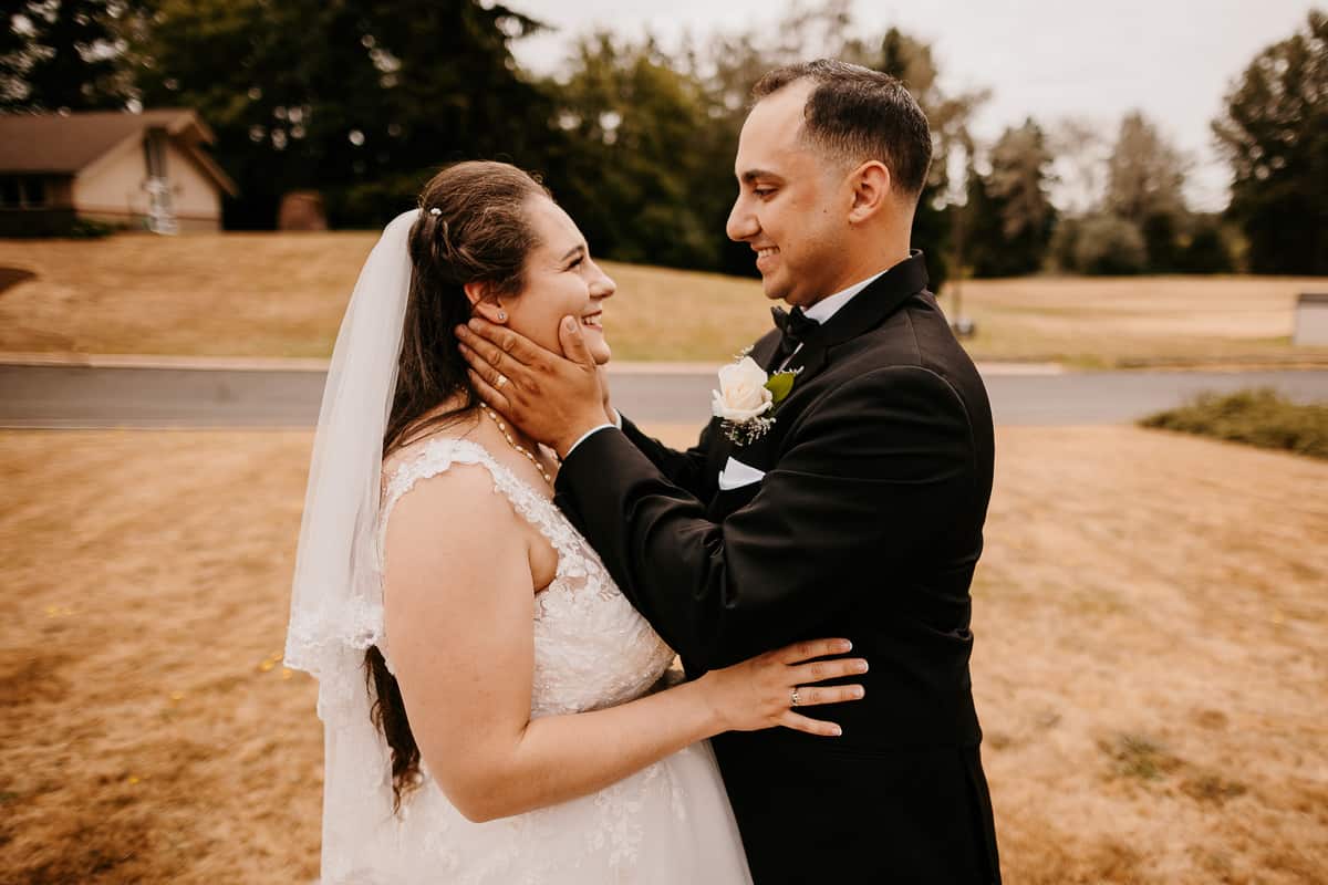 Washington Wedding Photographer. Kastle H Photography LLC. Amanda and Chad. St. Elizabeth Ann Seton Catholic Church Bothell, WA