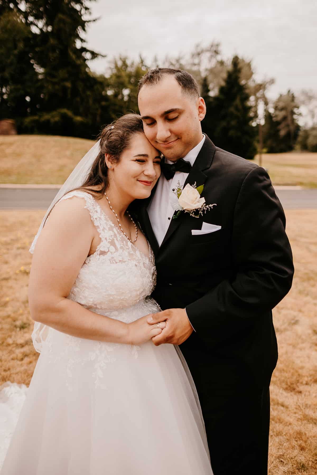 Washington Wedding Photographer. Kastle H Photography LLC. Amanda and Chad. St. Elizabeth Ann Seton Catholic Church Bothell, WA