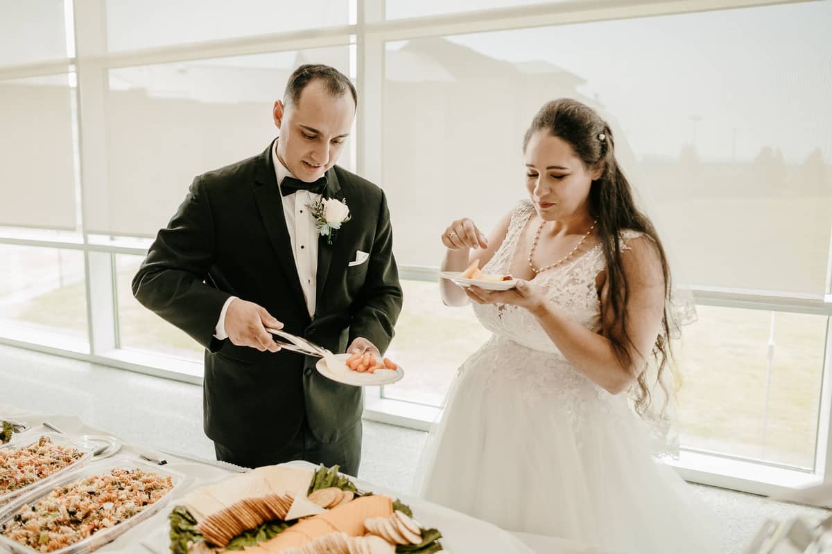 Washington Wedding Photographer. Kastle H Photography LLC. Amanda and Chad. St. Elizabeth Ann Seton Catholic Church Bothell, WA