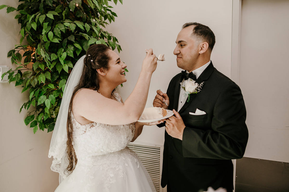 Washington Wedding Photographer. Kastle H Photography LLC. Amanda and Chad. St. Elizabeth Ann Seton Catholic Church Bothell, WA