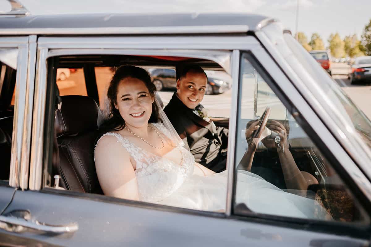 Washington Wedding Photographer. Kastle H Photography LLC. Amanda and Chad. St. Elizabeth Ann Seton Catholic Church Bothell, WA