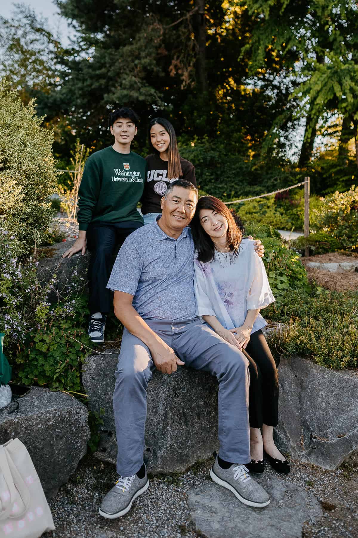 Seattle Family Photographer. Kastle H Photography LLC. Zhang Family. Bellevue Botanical Gardens