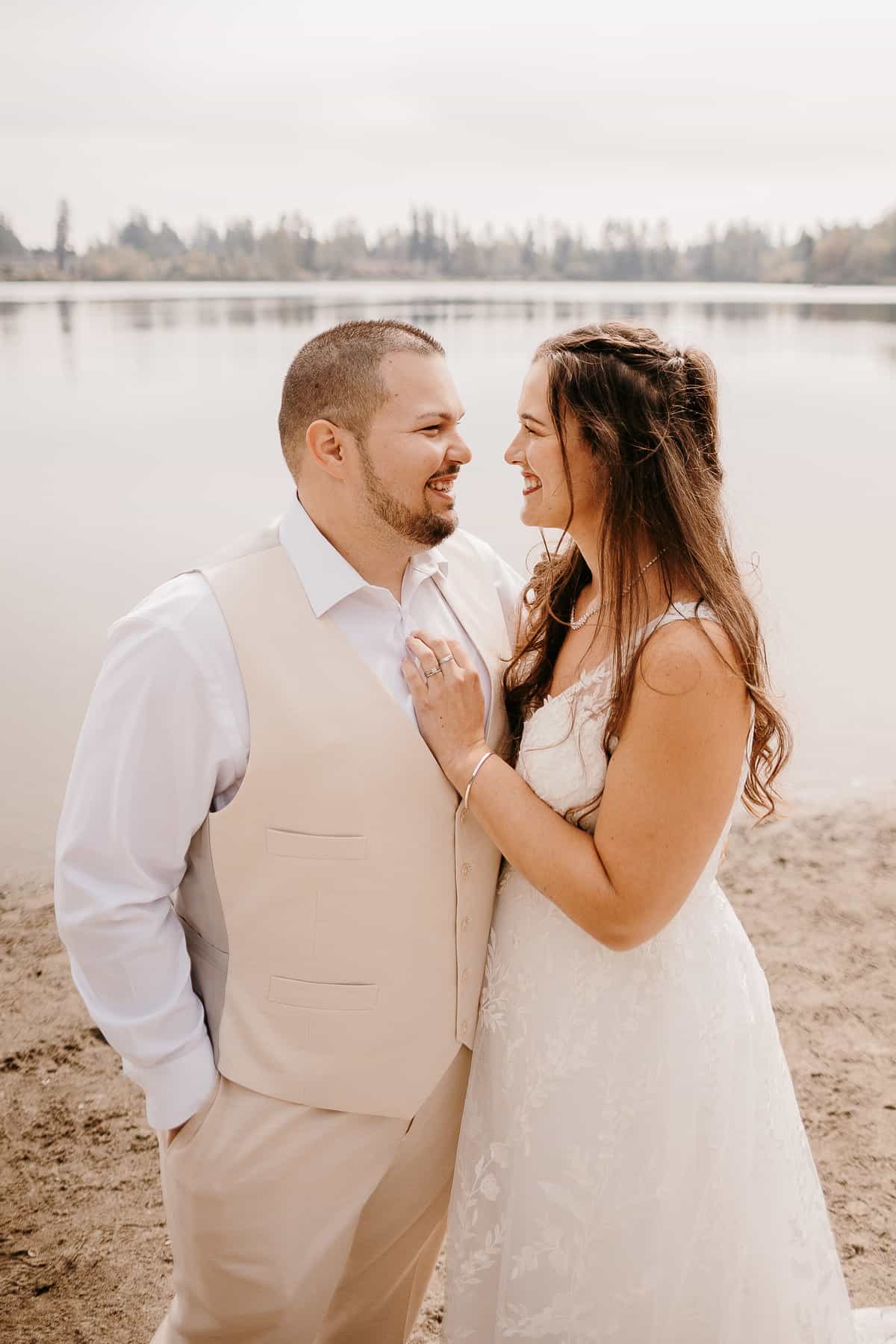 Pacific Northwest Photographer. Kastle H Photography LLC. Christa and Edwin. Thornton A. Sullivan Park Everett, WA