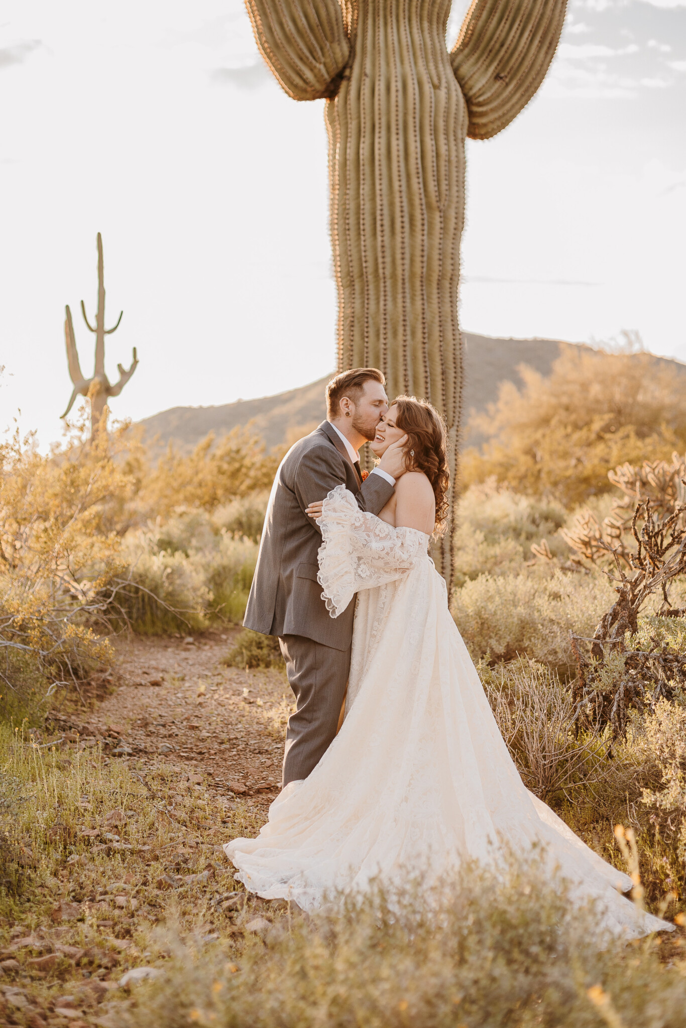 Arizona Elopement Photographer. Kastle H Photography LLC. Kasandra and Tyler. Apache Wash Trailhead Phoenix, Arizona