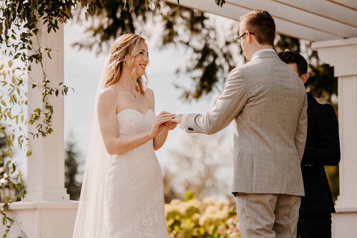 Monroe Washington Wedding Photographer. Kastle H Photography LLC. Kathryn and Sergei. Blue Boy West Golf Course