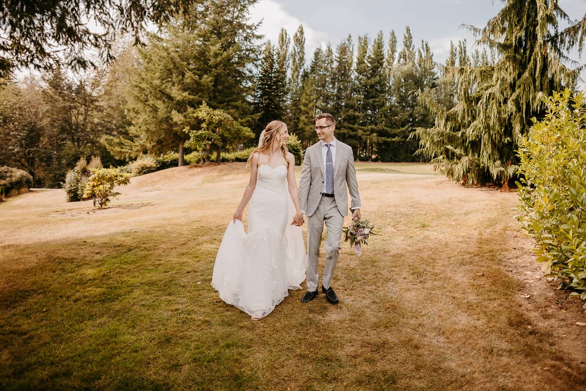 Monroe Washington Wedding Photographer. Kastle H Photography LLC. Kathryn and Sergei. Blue Boy West Golf Course