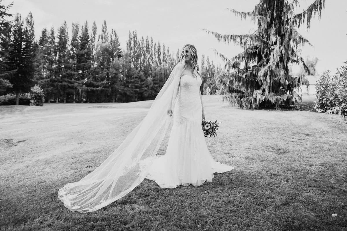 Monroe Washington Wedding Photographer. Kastle H Photography LLC. Kathryn and Sergei. Blue Boy West Golf Course