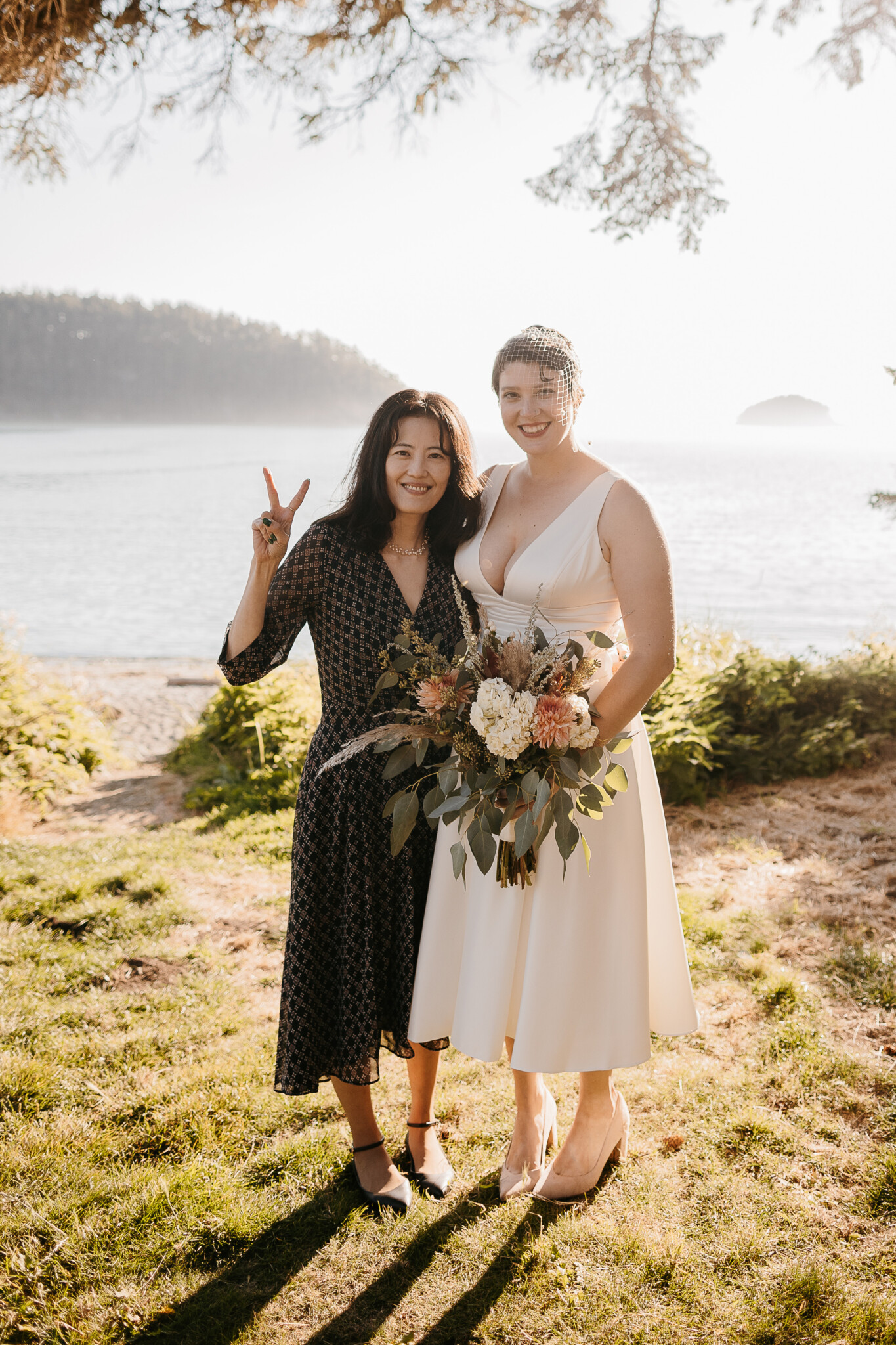 Oak Harbor Elopement Photographer. Kastle H Photography LLC. Maris and Aaron. Bowman Bay Oak Harbor, WA