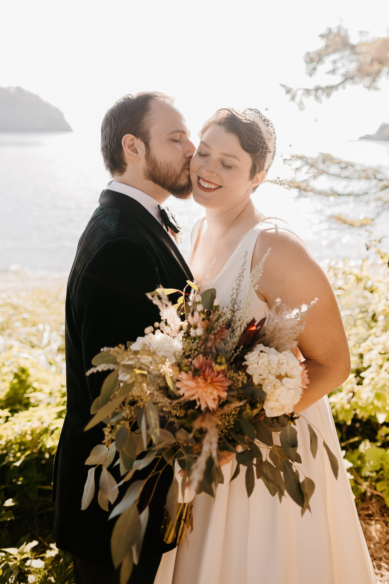 Oak Harbor Elopement Photographer. Kastle H Photography LLC. Maris and Aaron. Bowman Bay Oak Harbor, WA