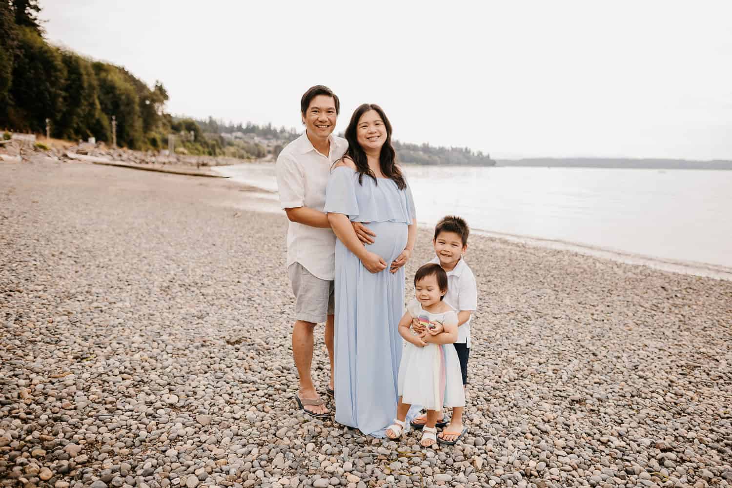 Seattle Maternity Photographer. Kastle H Photography LLC. Jennifer and Dan. Nakashima Heritage Barn Trailhead Arlington, WA